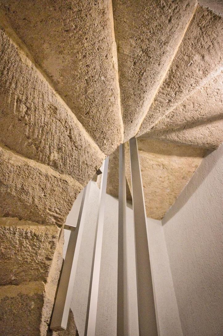 Uzès La Taverne מראה חיצוני תמונה